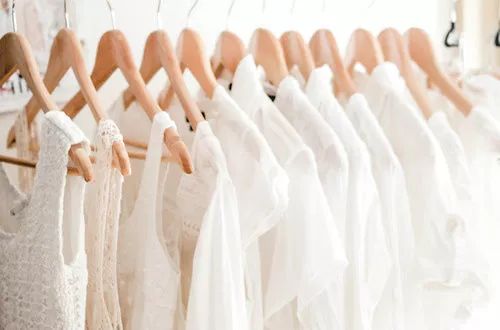 新衣服怎么洗不掉色？只有10%的人做對(duì)了！紡織專家揭秘正確洗滌法